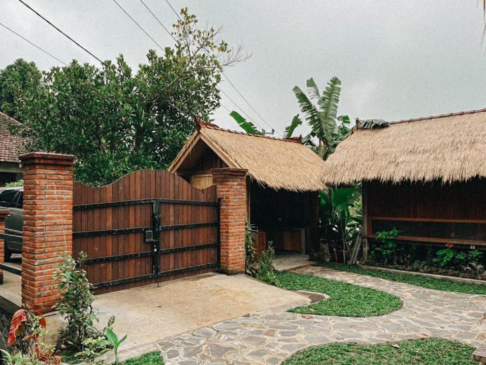 Pondok Apsari 2 Singaraja  Exterior photo